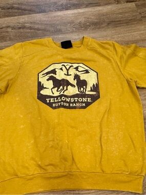 Yellowstone Mustard Crewneck - Logo Tag